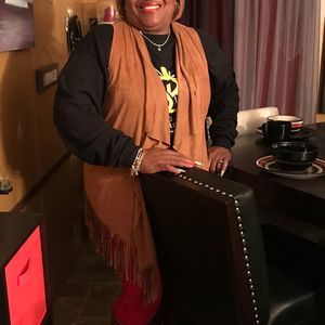 Meet your Posher, Brenda